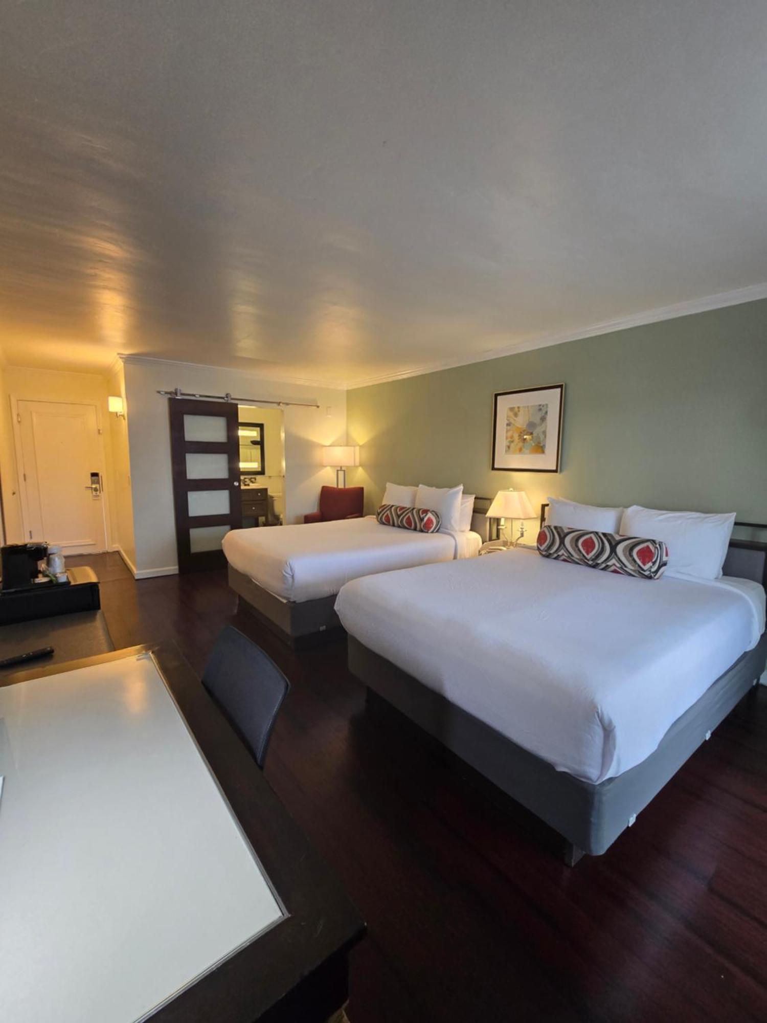 ألاميدا Marina Village Inn المظهر الخارجي الصورة
